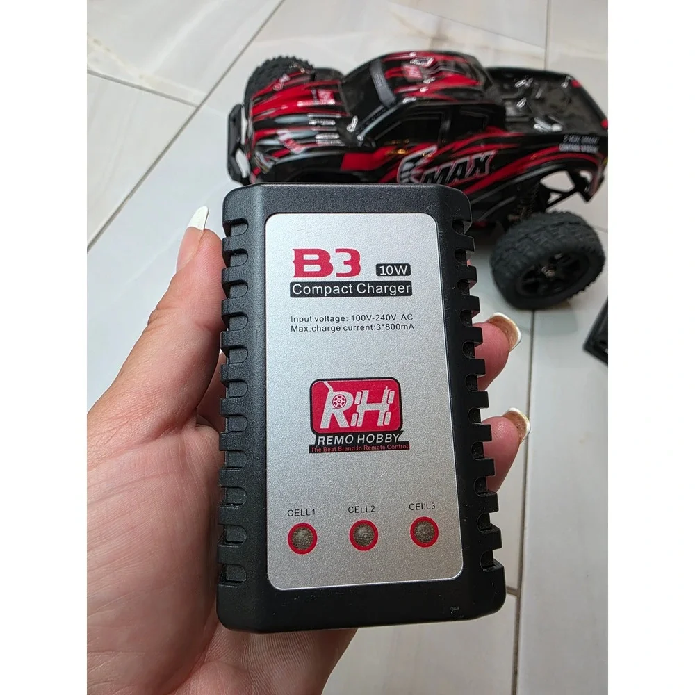 Remo Hobby‎ SMAX 1/16 4WD RC Monster Truck Red Black 2.4GHz with B3 Charger K1